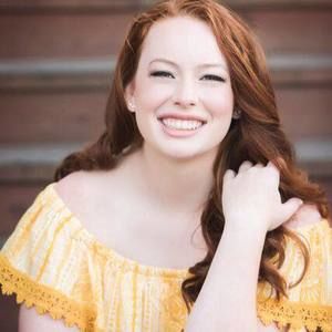 Meet your Posher, Elise